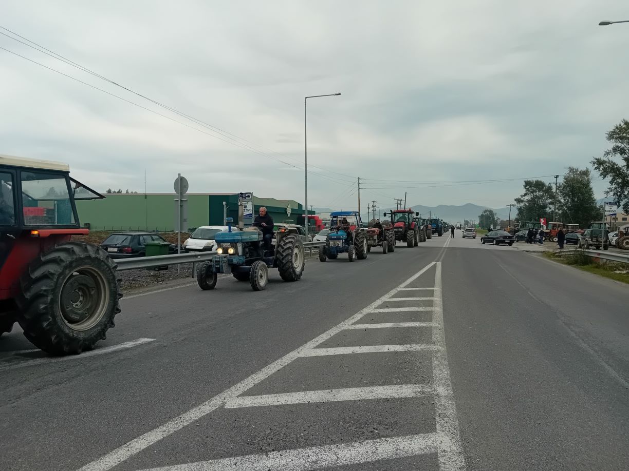 Στον κόμβο Πλατυκάμπου θα στηθεί το ενωτικό μπλόκο των αγροτών της Λάρισας