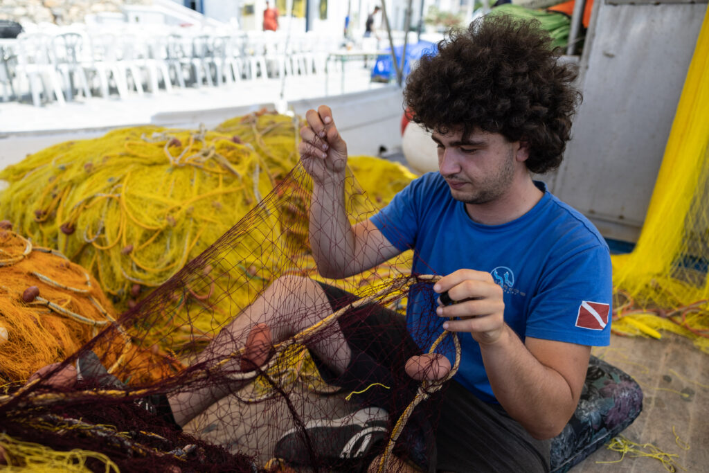 Οι ψαράδες της Αμοργού πρωτοπορούν: Διεκδικούν μέτρα περιορισμού της αλιείας στις θάλασσές τους