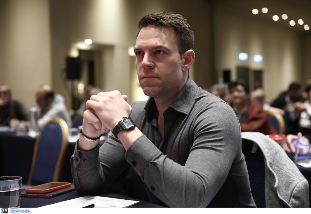 Τηλεφωνική συνομιλία του Κασσελάκη με τον Ρόμπερτ Μπιέντρον