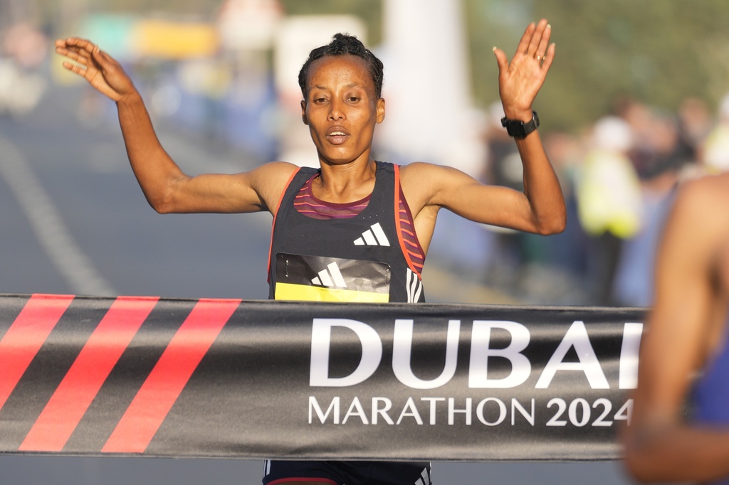 Ντουμπάι: Κατά 61 δευτερόλεπτα μείωσε το παγκόσμιο ρεκόρ σε μαραθώνιο η Tigist Ketema – Ποια είναι η 25χρονη αθλήτρια από την Αιθιοπία