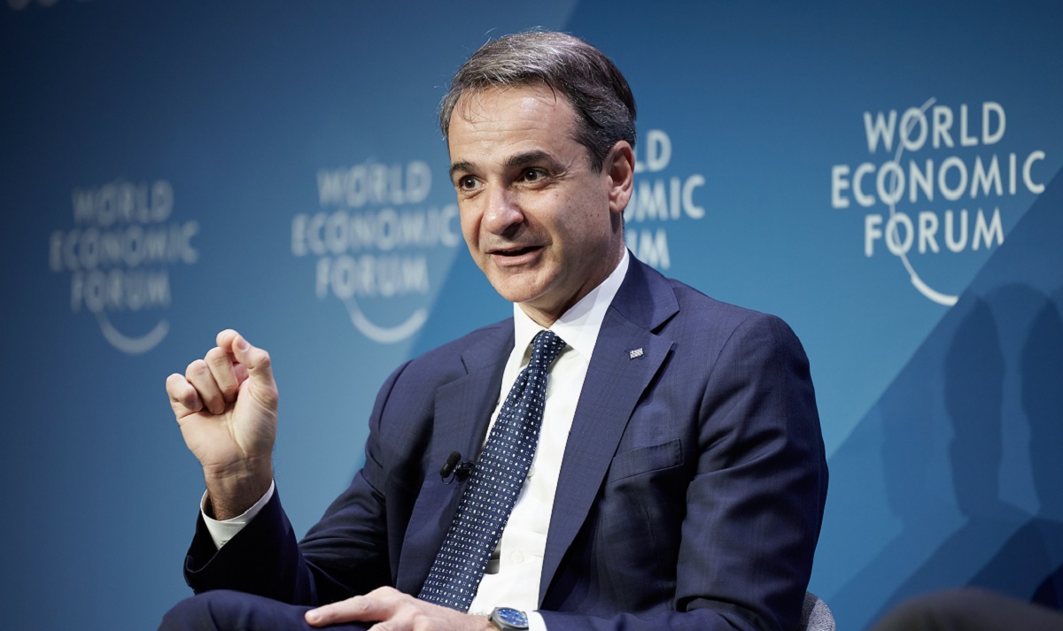 Ο ΠΡΩΘΥΠΟΥΡΓΟΣ ΚΥΡΙΑΚΟΣ ΜΗΤΣΟΤΑΚΗΣ ΣΤΙΣ ΕΡΓΑΣΙΕΣ ΤΟΥ ΠΑΓΚΟΣΜΙΟΥ ΟΙΚΟΝΟΜΙΚΟΥ ΦΟΡΟΥΜ ΣΤΟ ΝΤΑΒΟΣ (ΔΗΜΗΤΡΗΣ ΠΑΠΑΜΗΤΣΟΣ/ΓΡΑΦΕΙΟ ΤΥΠΟΥ ΠΡΩΘΥΠΟΥΡΓΟΥ/EUROKINISSI)
