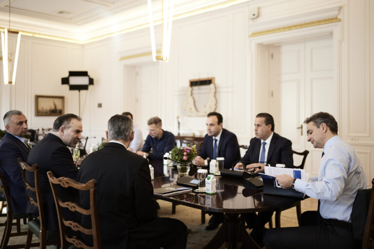 Το θέμα της Τεχνητής Νοημοσύνης αντικείμενο σύσκεψης υπό τον πρωθυπουργό στο Μέγαρο Μαξίμου – Αναλυτικά η μελέτη