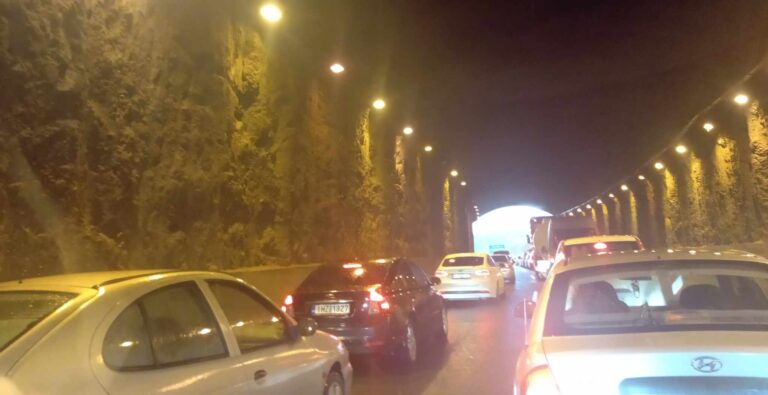 Θεσσαλονίκη: Στο «κόκκινο» η κίνηση στην περιφερειακή οδό