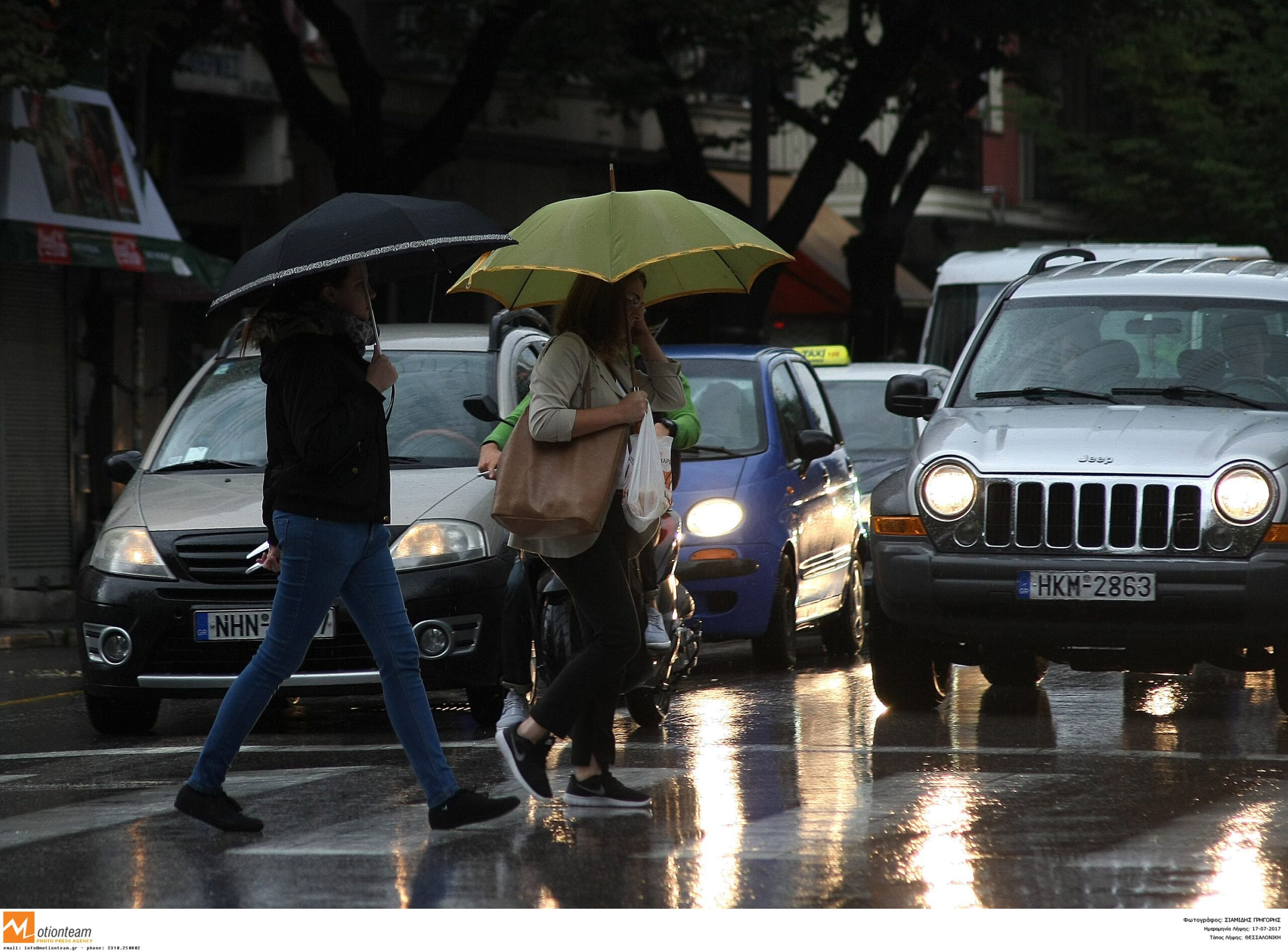 Καιρός: Βροχές, καταιγίδες και ανεμοστρόβιλοι τις επόμενες ώρες – Πού θα «χτυπήσουν» (εικόνες)