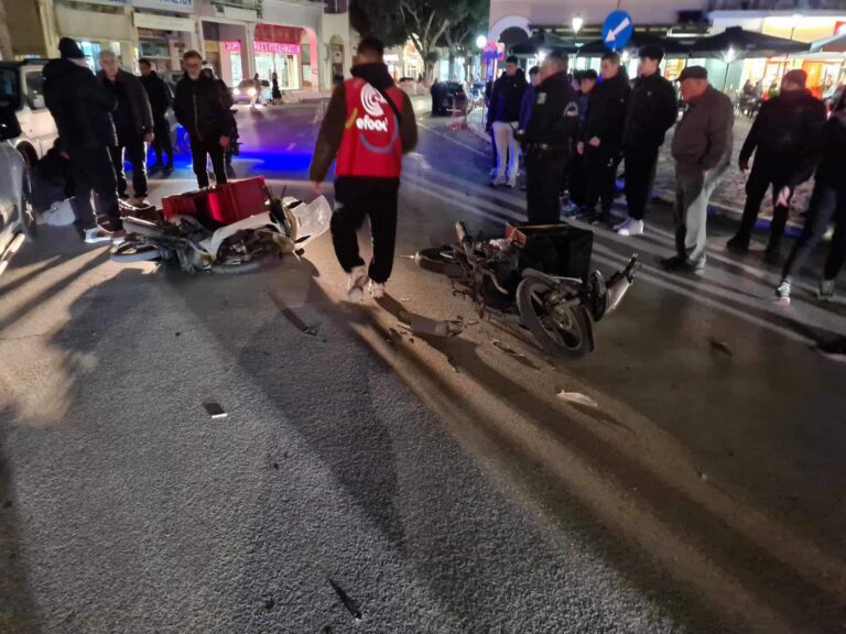 Καλαμάτα: Μετωπική σύγκρουση δυο δικύκλων