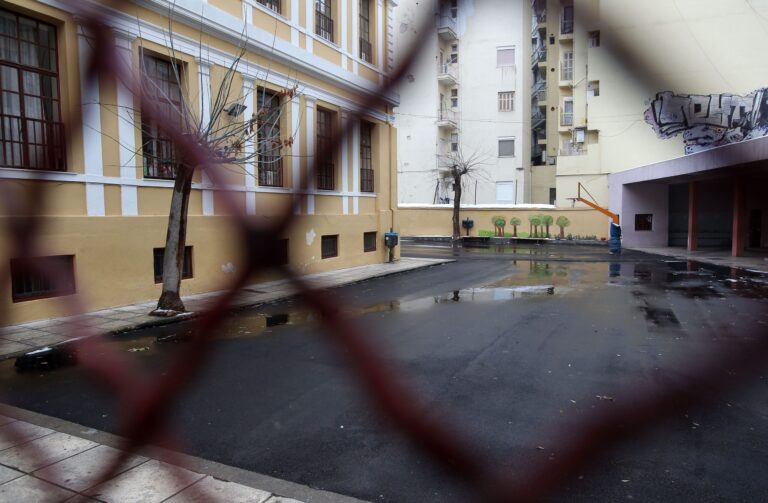 Θεσσαλονίκη: Άνοιξαν τα σχολεία εν μέσω έξαρσης κρουσμάτων κορονοϊού και γρίπης