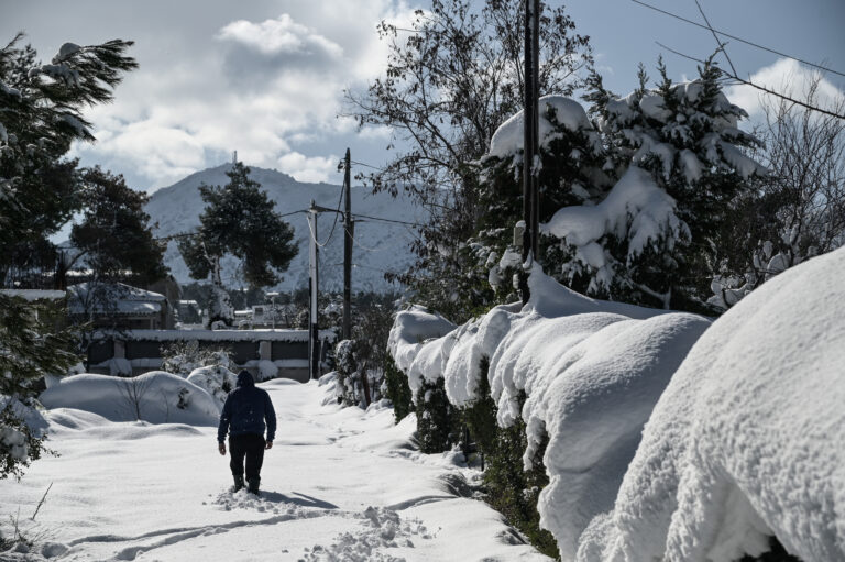 Χιόνια, βροχές και θυελλώδεις ανέμους φέρνει η κακοκαιρία «Avgi» – Έκτακτο δελτίο επιδείνωσης