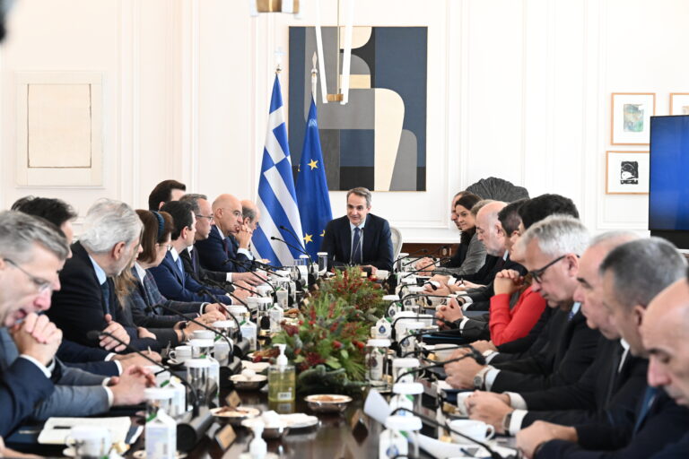 Ολόκληρη η εισήγηση του Πρωθυπουργού στο Υπουργικό Συμβούλιο για επιστολική ψήφο, Δικαιοσύνη και ομόφυλα ζευγάρια