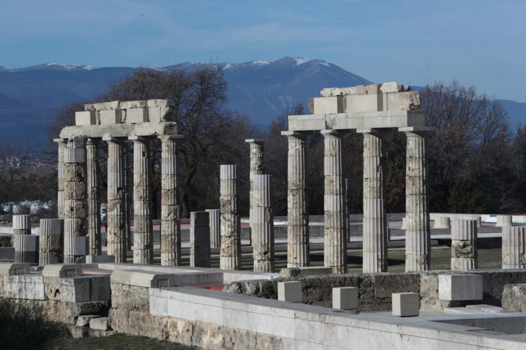 Μεγαλύτερο οικοδόμημα της κλασικής Ελλάδας το ανάκτορο των Αιγών