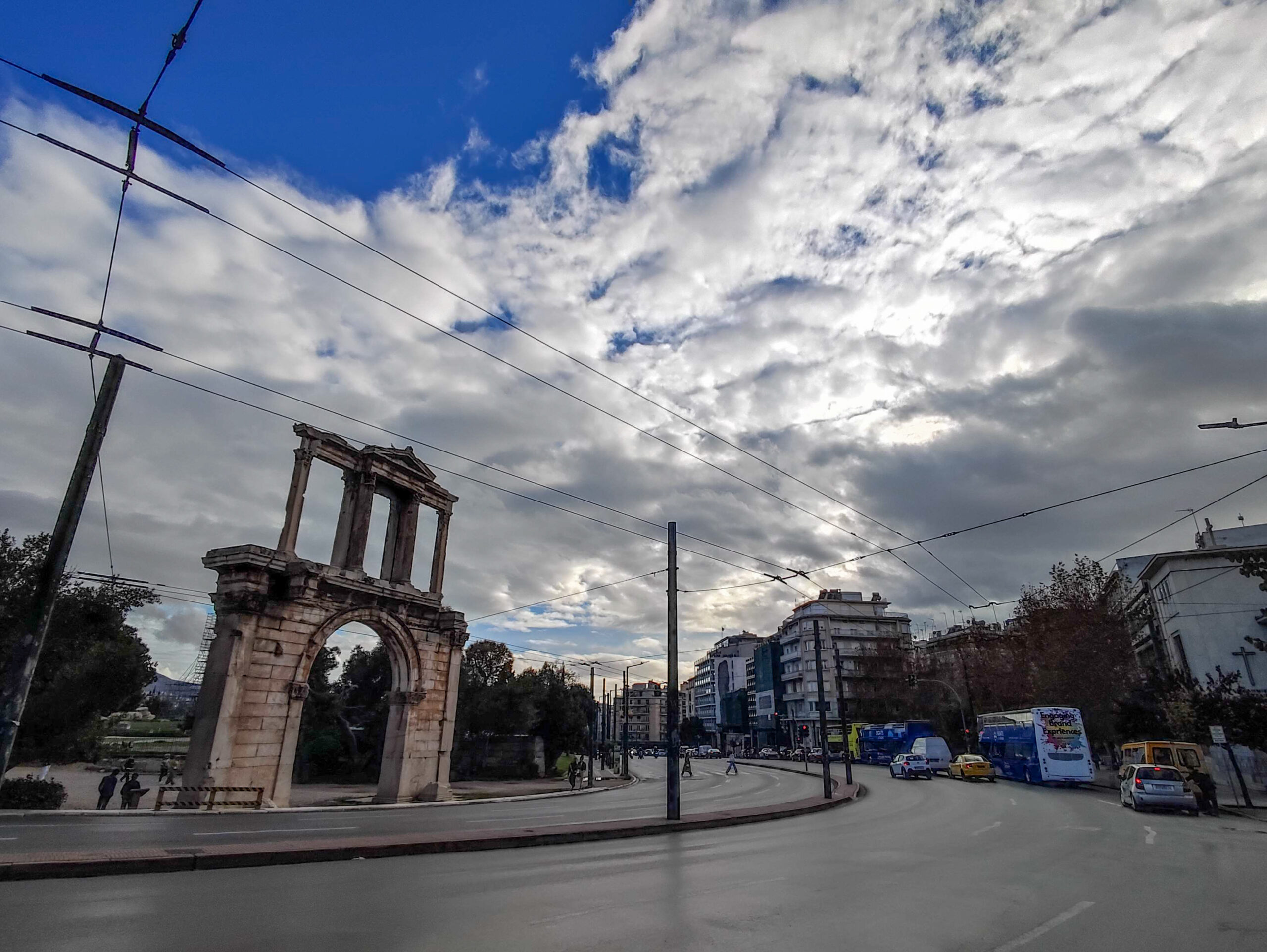 Ο καιρός με τον Π. Γιαννόπουλο: Αισθητή πτώση της θερμοκρασίας από αύριο Κυριακή – Χιονιάς ακόμα και στα πεδινά από Δευτέρα