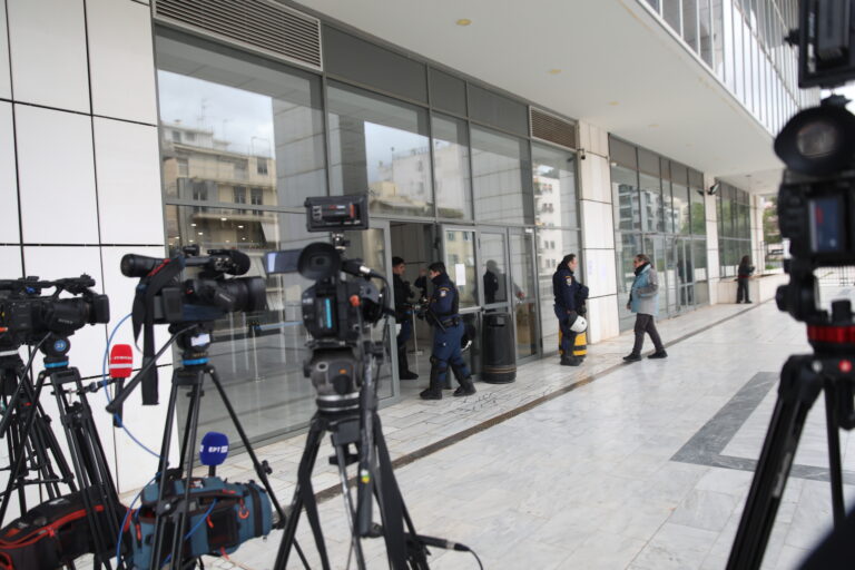 Στον ανακριτή οι τρεις εκ των συλληφθέντων για μαστροπεία ανηλίκων