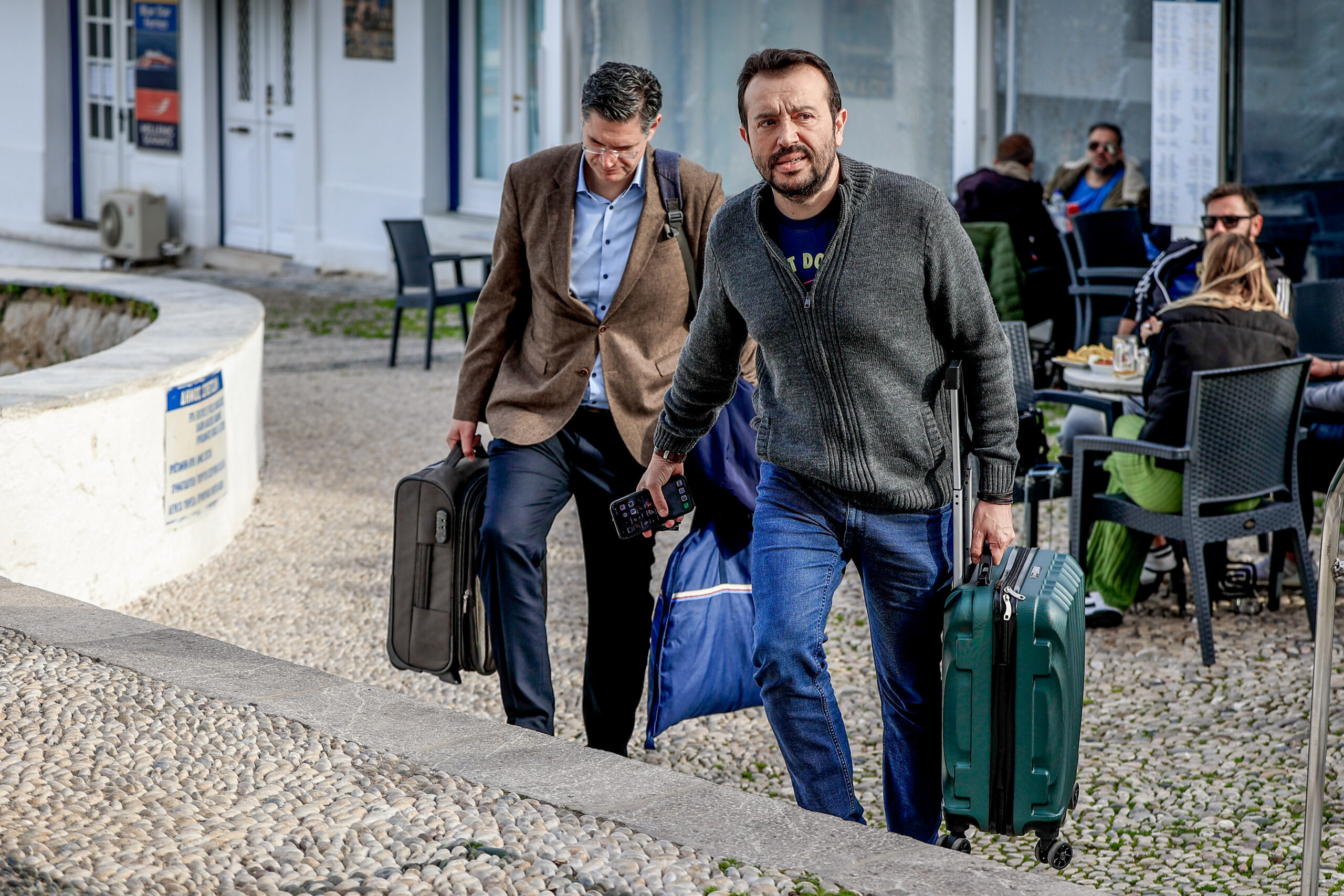 Όλα όσα έγιναν στην πρώτη συνεδρίαση της ΚΟ του ΣΥΡΙΖΑ στις Σπέτσες: Τα παραλειπόμενα, οι ζυμώσεις και οι απουσίες