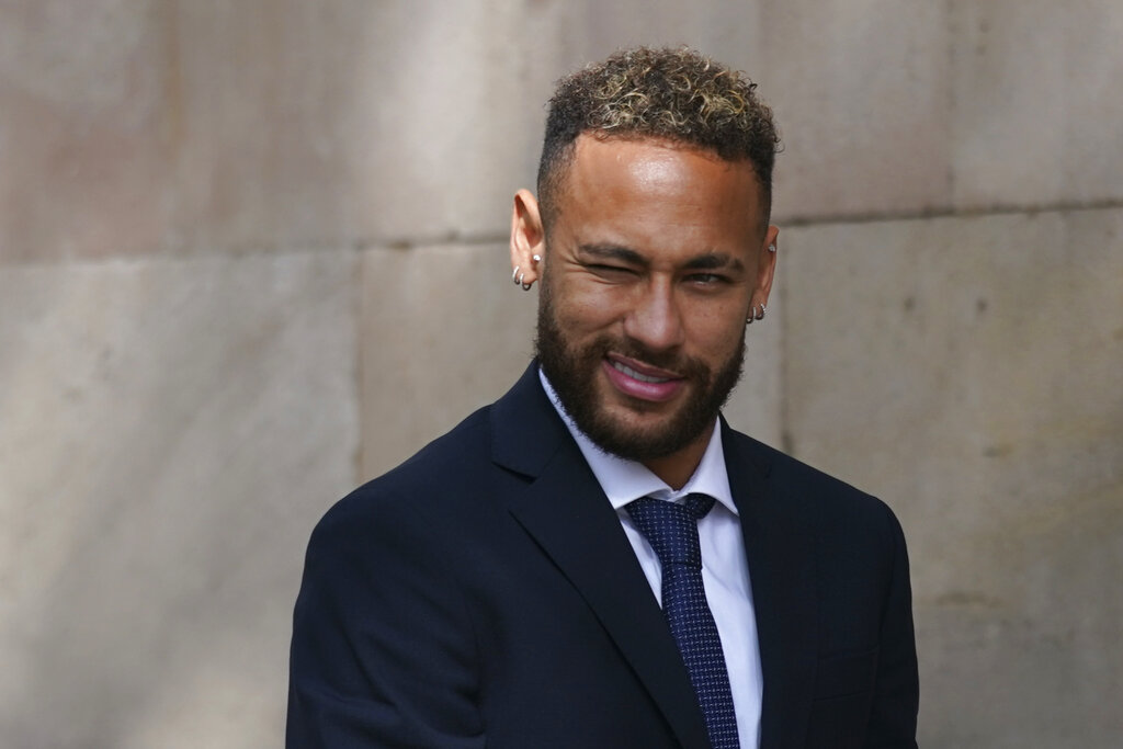 APTOPIX Spain Soccer Neymar Trial