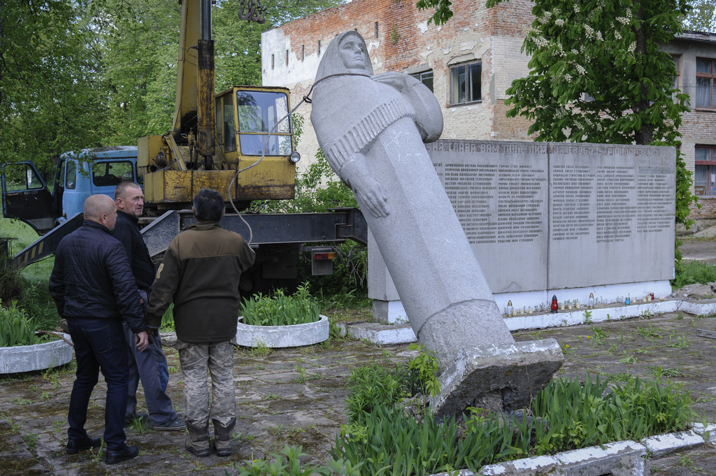 Ουκρανία: Αφαιρέθηκαν όλα τα μνημεία της σοβιετικής εποχής από τη Λβιβ