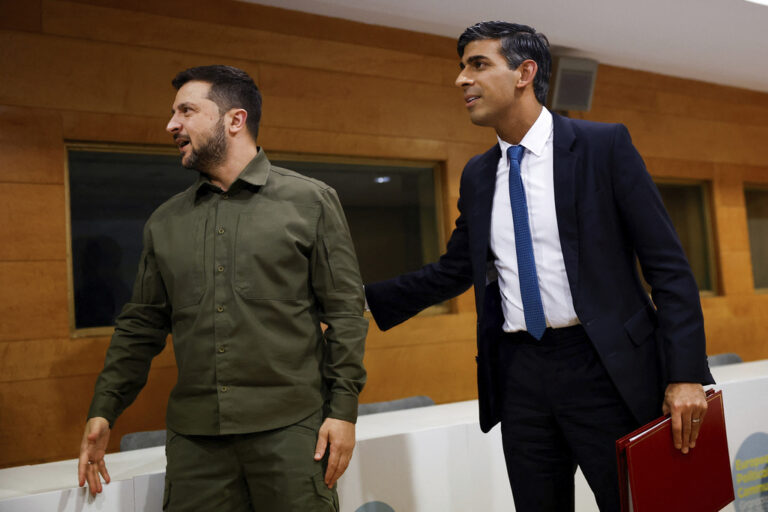 Επικοινωνία Σούνακ – Ζελένσκι: Ο Βρετανός πρωθυπουργός έδωσε εντολή για περαιτέρω στρατιωτική βοήθεια