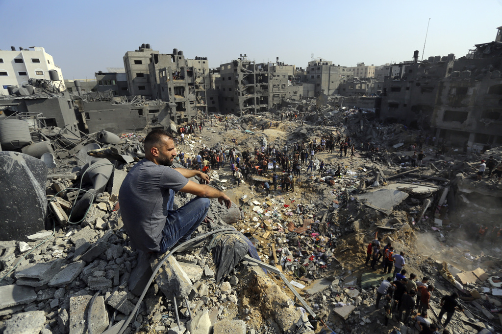 Το Ηνωμένο Βασίλειο θα διακόψει προσωρινά τη χρηματοδότηση της υπηρεσίας αρωγής του ΟΗΕ στη Γάζα