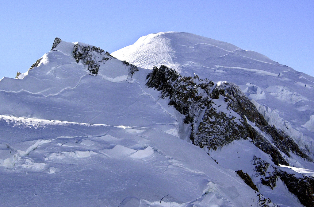 Ιταλία: Τα πτώματα δύο πεζοπόρων εντοπίστηκαν έπειτα από χιονοστιβάδα στις Άλπεις