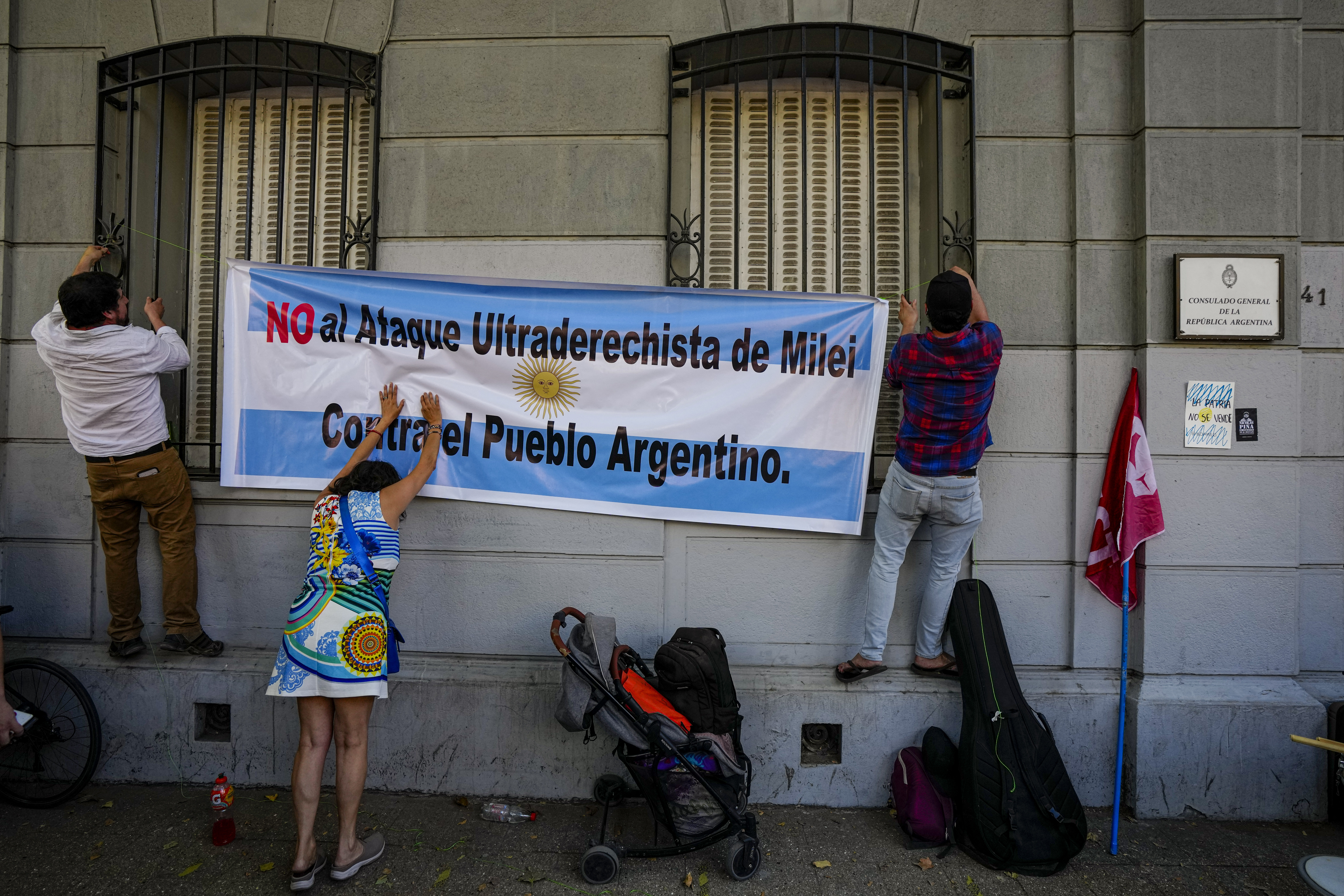 Αργεντινή: Ολοκληρώνεται η γενική απεργία που προκηρύχθηκε ενάντια στις μεταρρυθμίσεις του Μιλέι