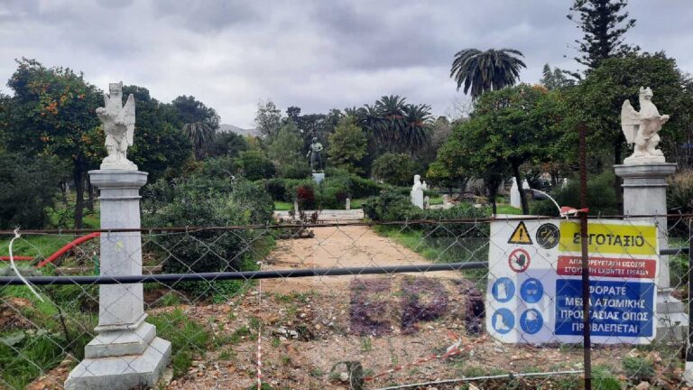 Χίος: Αμεση απομάκρυνση καταστημάτων ζητά ο Δήμος για έργα σε Δημοτικό Κήπο
