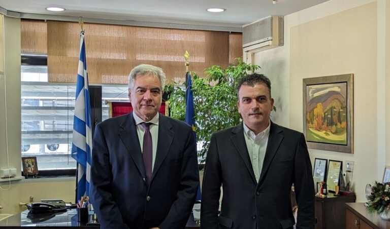 Συνάντηση Δημάρχου Λαρισαίων με τον διοικητή της ΥΠΕ- Ξεκινά άμεσα ενημερωτική καμπάνια για γρίπη και κορoνοϊό