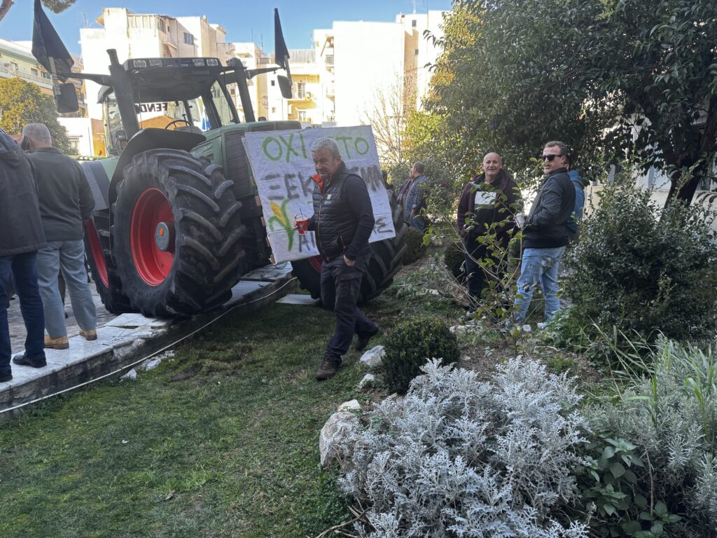 Βόλος: Μηχανοκίνητη πορεία αγροτών και κτηνοτρόφων