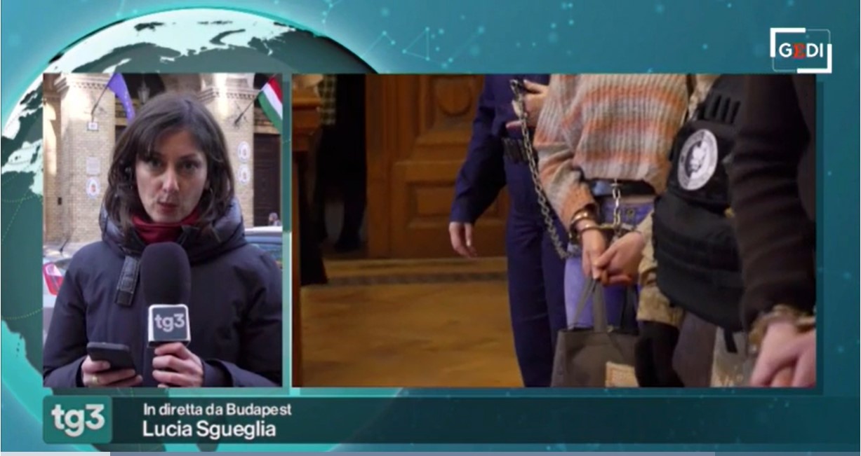Ιταλίδα ακτιβίστρια μεταφέρθηκε δεμένη και με λουρί σε δικαστήριο της Βουδαπέστης