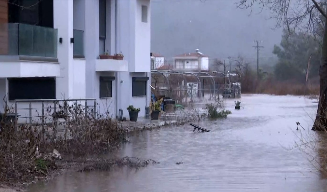 Χαλκιδική: Η σφοδρή βροχόπτωση προκάλεσε μεγάλες καταστροφές στη Σιθωνία