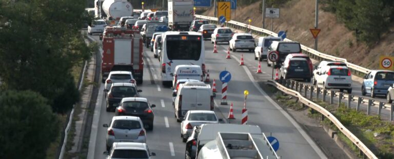 Το μποτιλιάρισμα λόγω flyover απειλεί να «πνίξει» με σκουπίδια την Καλαμαριά