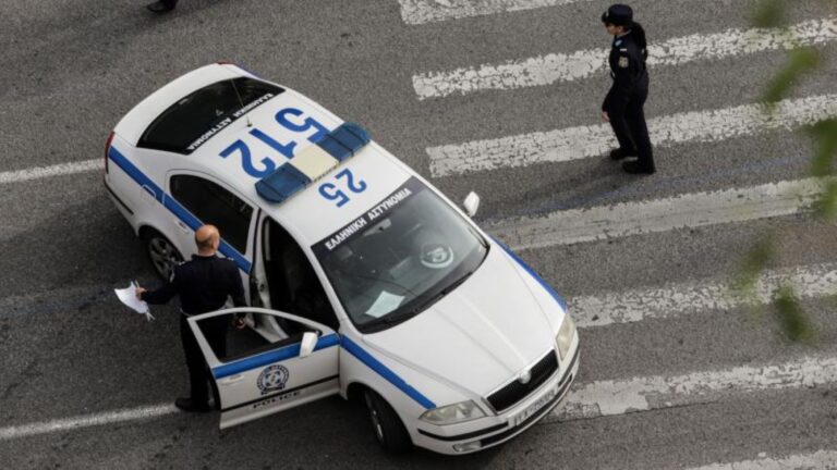 Βόλος: Κινητοποιήθηκε Αστυνομία και Πυροσβεστική για την μεταφορά ενός 50χρονου ψυχιατρικά νοσούντα