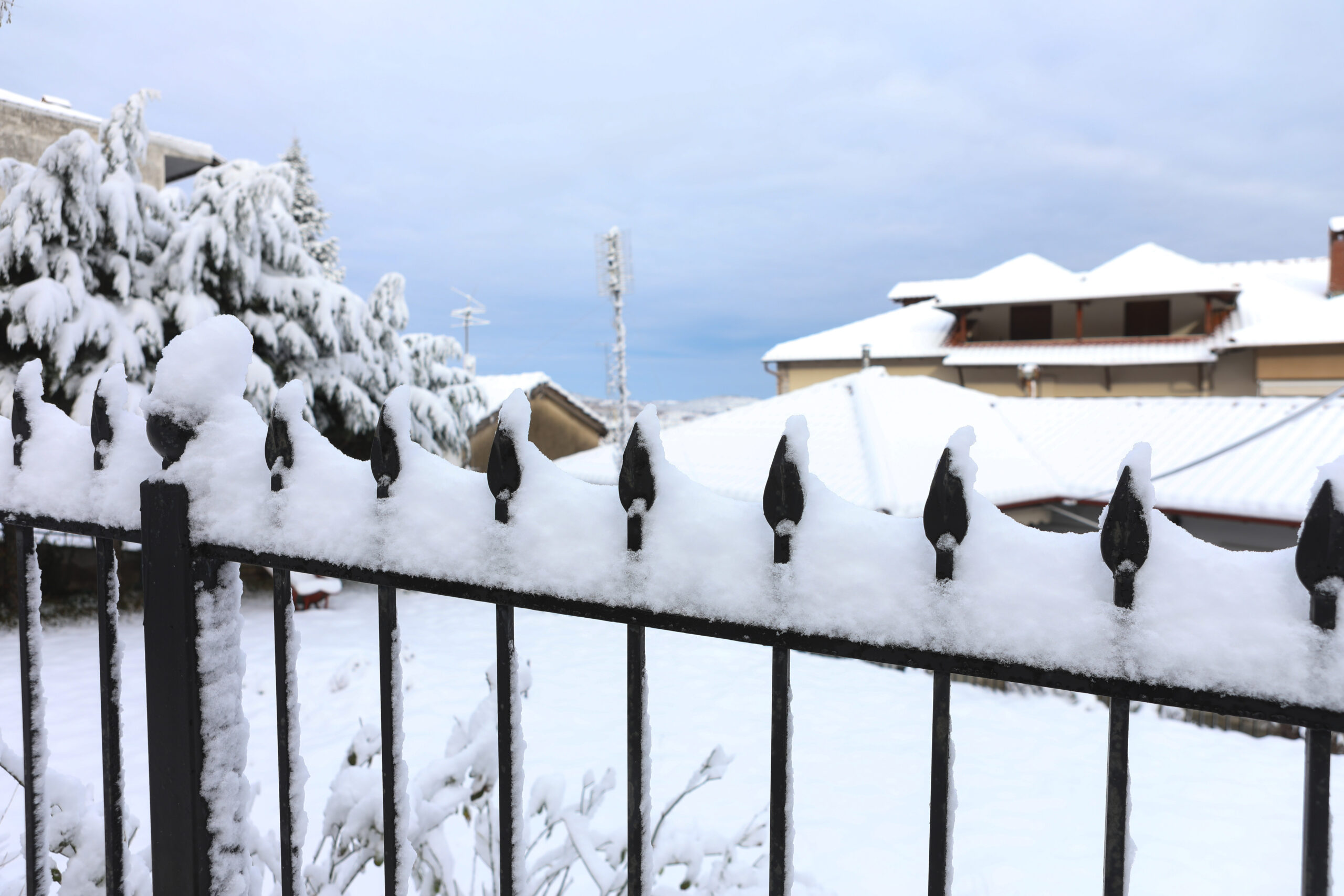 Ο καιρός με τον Π. Γιαννόπουλο: Ισχυρός παγετός και χιόνια στα βόρεια – Θυελλώδεις βοριάδες με μικρή εξασθένηση στο Αιγαίο