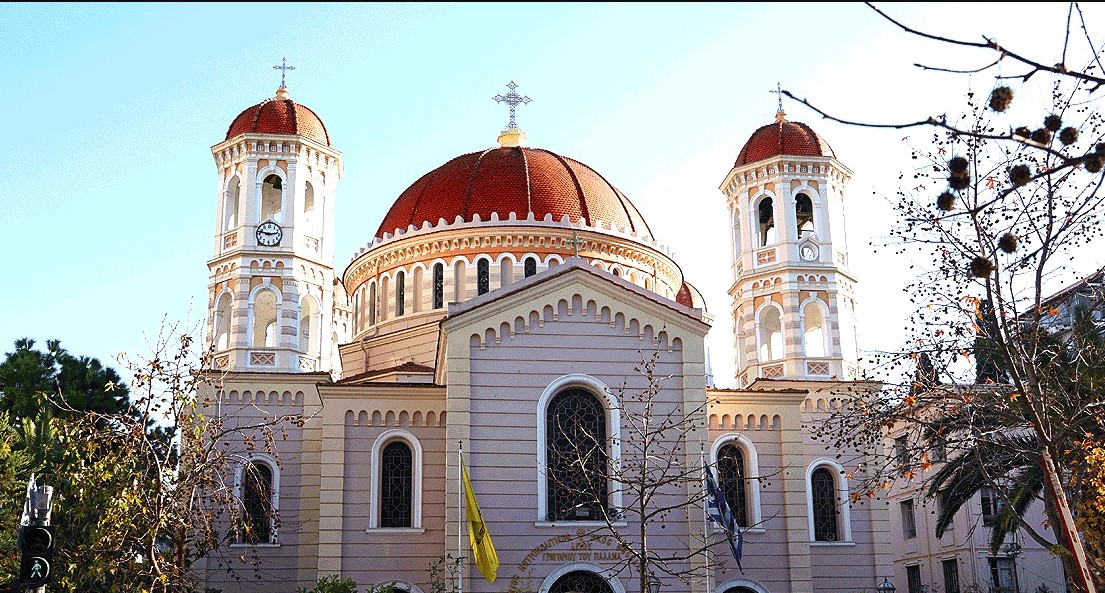 Θεσσαλονίκη: Πλήθος πιστών για τον εορτασμό των Θεοφανείων στον Ιερό Μητροπολιτικό Ναό Αγίου Γρηγορίου του Παλαμά