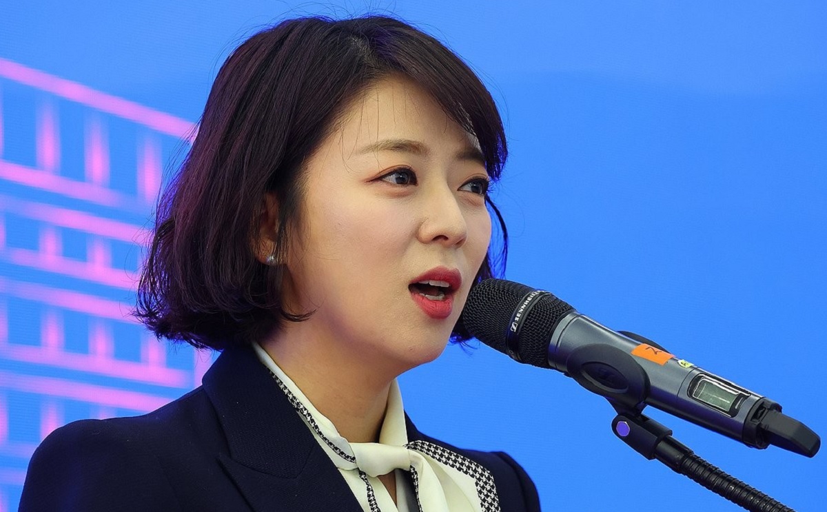 Νότια Κορέα: Γυναίκα βουλευτής δέχθηκε επίθεση στο δρόμο – Συνελήφθη ο δράστης