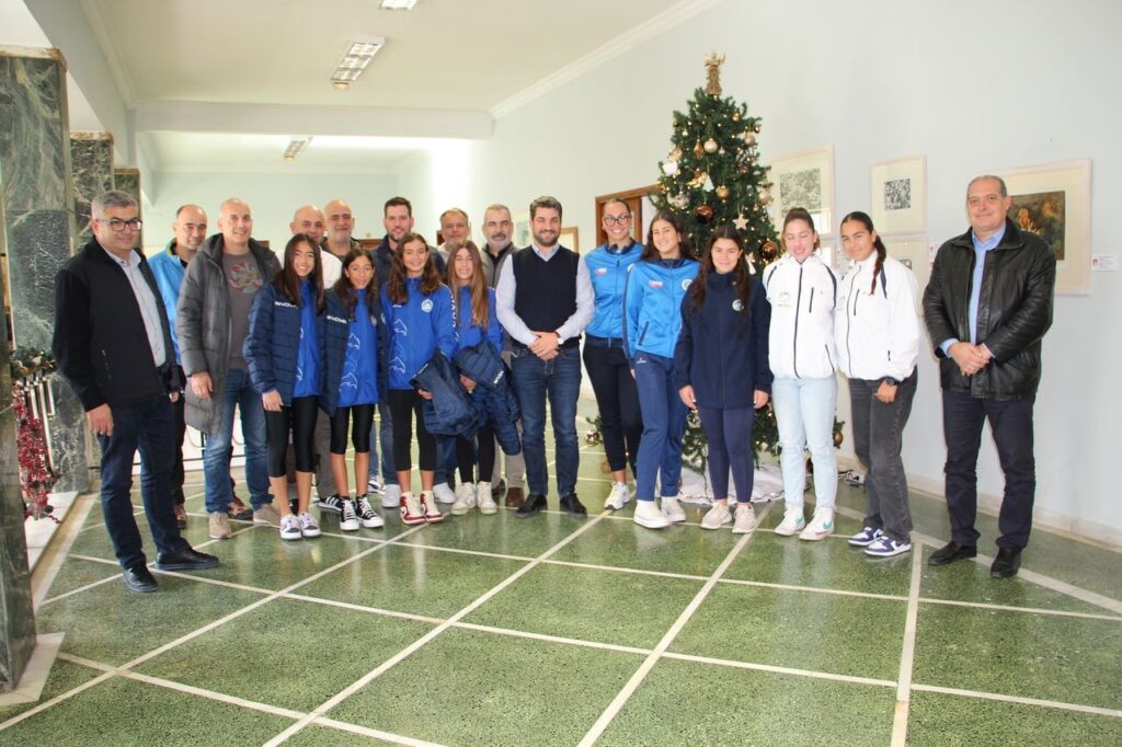 Τα κολυμβητήρια και οι κοινές προσπάθειες Δήμου Χανίων και ΝΟΧ στο επίκεντρο συνάντησης