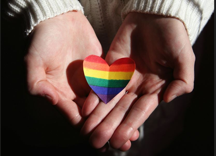 Μ. Γερασοπούλου για ομόφυλα ζευγάρια: Η νομοθετική πρόταση ρυθμίζει θέματα ισότητας στο γάμο – Δεν μπορούμε να κλείνουμε τα μάτια