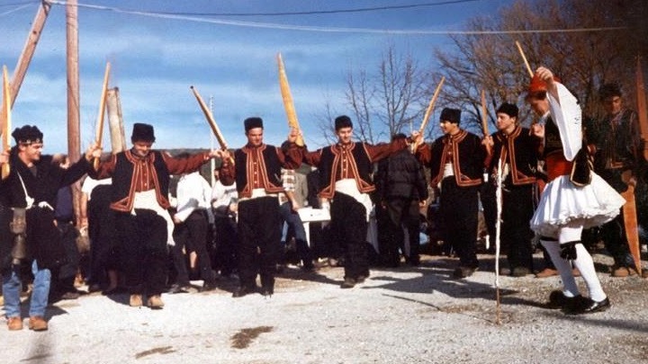 Οι Φωταροί έρχονται τα Θεοφάνεια στο Παλαιόκαστρο με κάλαντα και χορούς