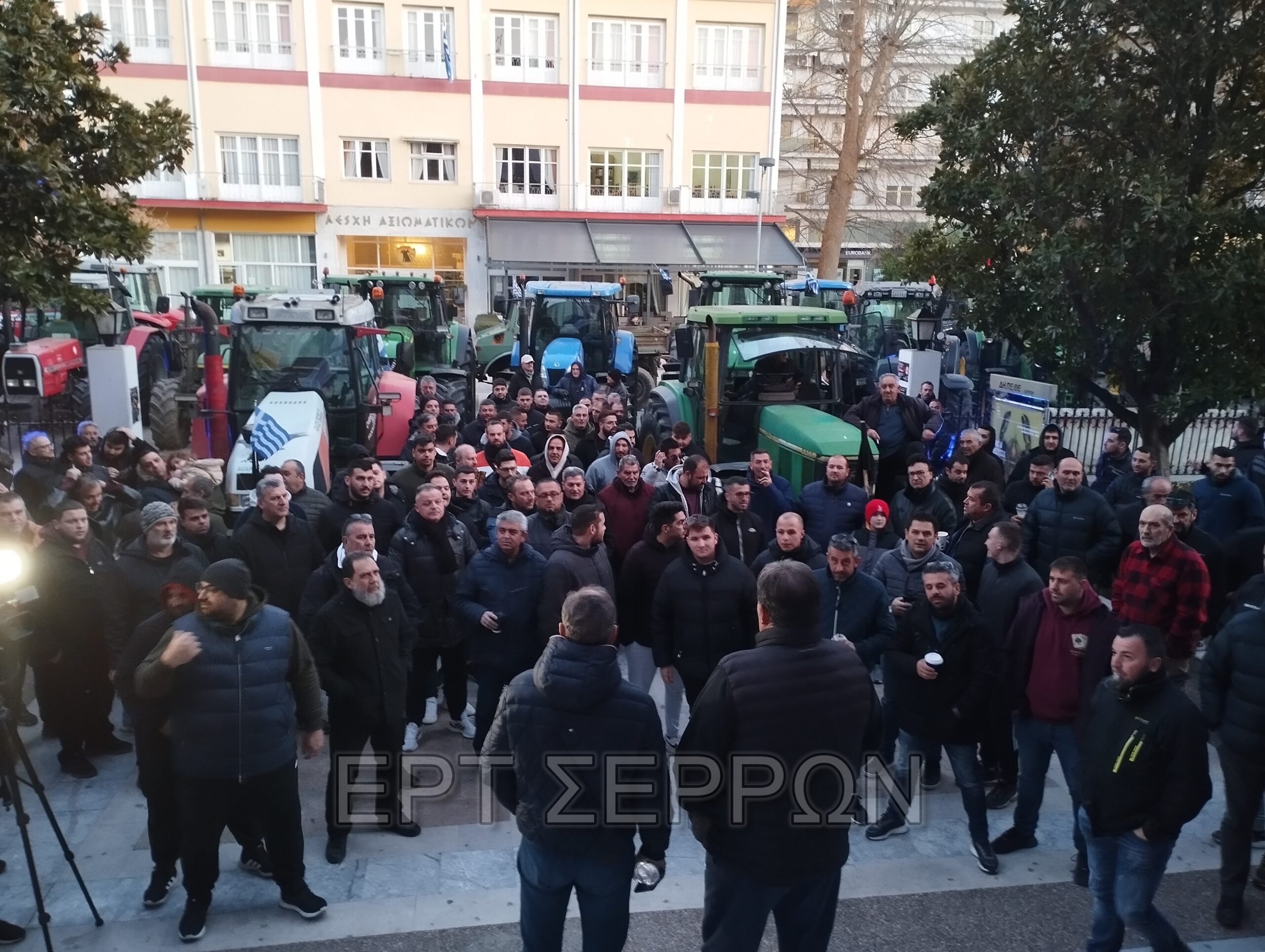 Σέρρες: Με τα τρακτέρ στην Εγνατία για Θεσσαλονίκη οι αγρότες