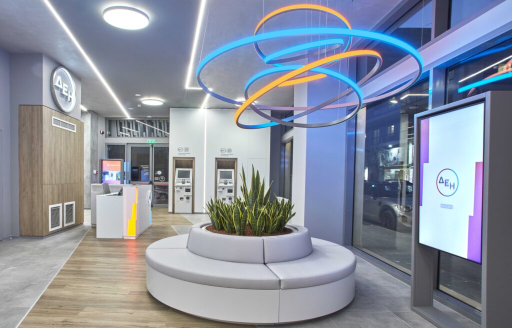 Στο κέντρο της πόλης και με νέα εικόνα το κατάστημα ΔΕΗ στη Λάρισα