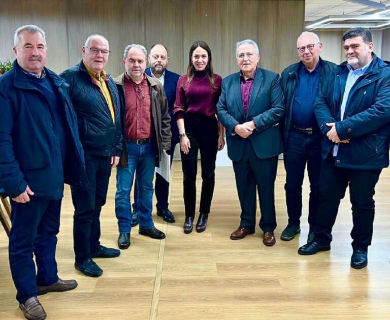 Συνάντηση Δόμνας Μιχαηλίδου με ΓΣΕΕ: Στο επίκεντρο οι προτεραιότητες στα εργασιακά και η ασφάλεια του εργατικού δυναμικού