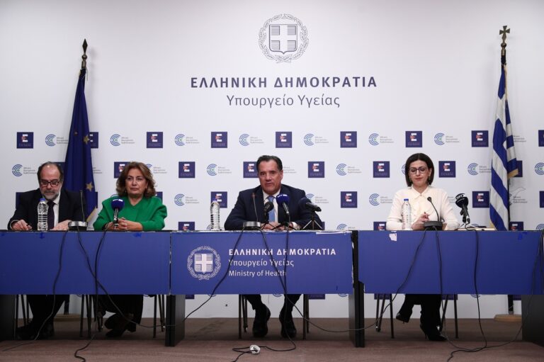 Α. Γεωργιάδης: Διαγραφή προστίμων σε ανεμβολίαστους ηλικιωμένους – Τι είπε για τους εμβολιασμούς