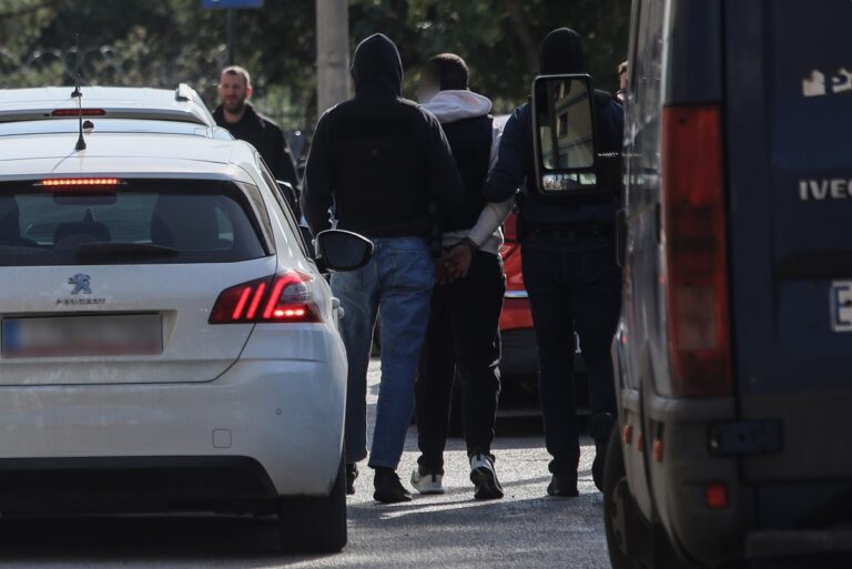 Κ. Δημογλίδου στην ΕΡΤ: Είναι μια «εισαγόμενη» εγκληματική οργάνωση με δραστηριοποίηση στα λαθραία καπνικά προϊόντα