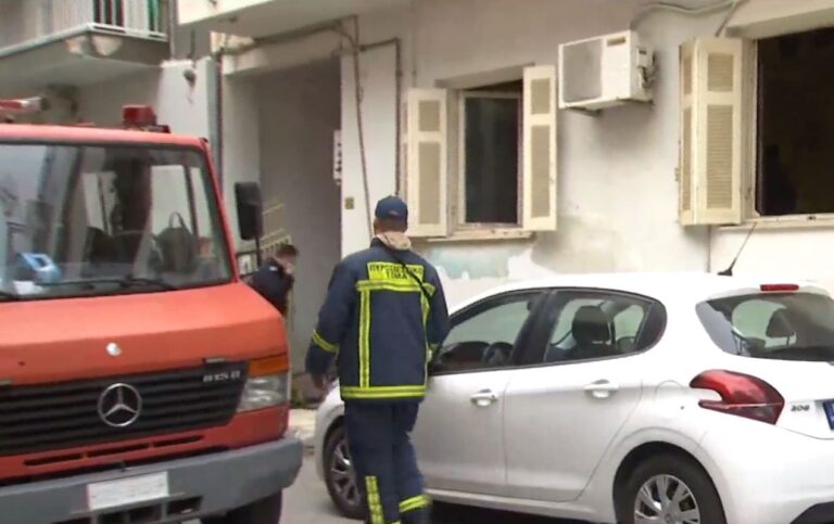 Περιστέρι: Χωρίς τις αισθήσεις εντοπίστηκε άνδρας σε διαμέρισμα μετά από πυρκαγιά