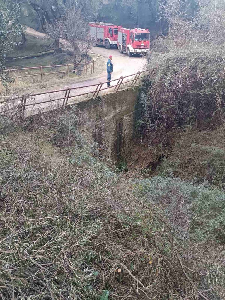Κέρκυρα: Διάσωση 10χρονου που έπεσε από γέφυρα