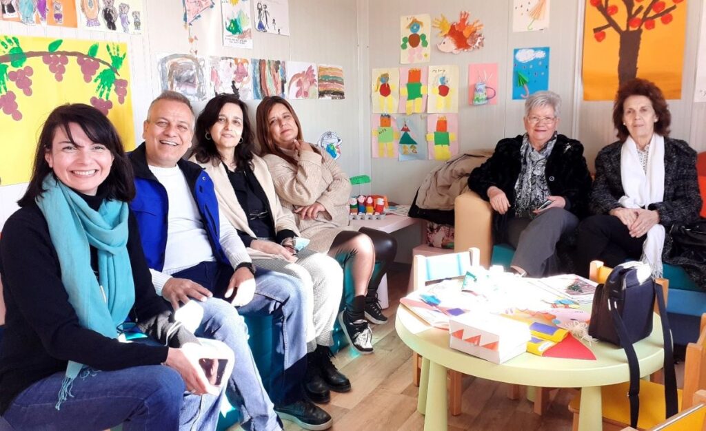 Το ΠΟΚΕΛ προσέφερε βιβλία στη Δομή Προσφύγων στο Κουτσόχερο Λάρισας