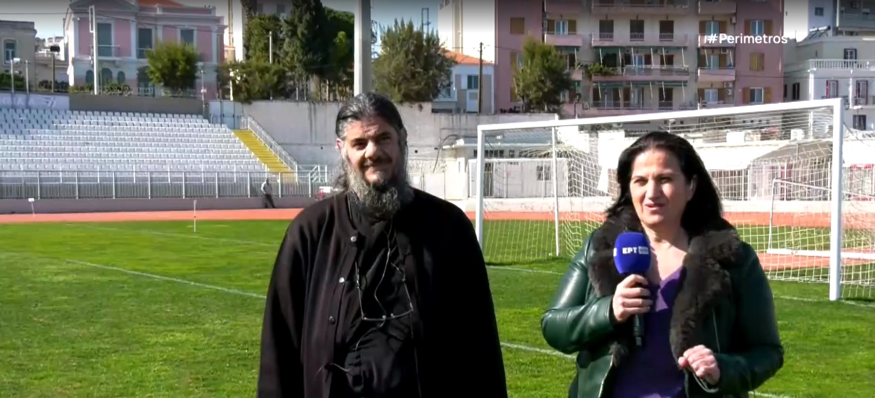 Λέσβος: Ο ιερέας που μεταδίδει αγώνες ποδοσφαίρου