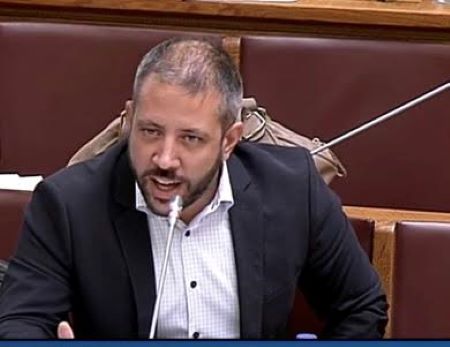 A. Μεϊκόπουλος: “Πρωτοφανής εγκατάλειψη των κολυμβητηρίων του Βόλου”