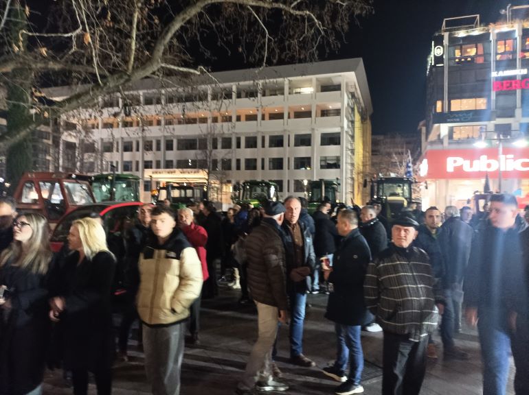 Mε τα τρακτέρ στο κέντρο της Λάρισας