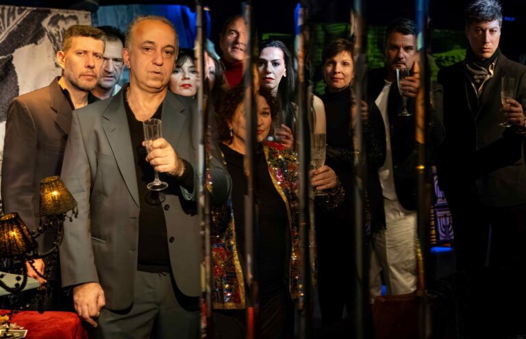 “Κομμάτια και θρύψαλα” στο Studio Κυψέλης