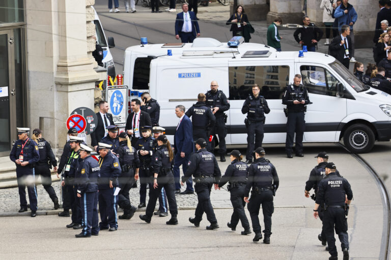 Γερμανία: Πέντε άτομα τραυματίστηκαν σε περιστατικό με μαχαίρι σε σχολείο – Ένας ύποπτος συνελήφθη