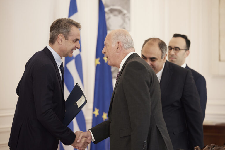 Ο Κυρ. Μητσοτάκης συναντήθηκε με τον δήμαρχο Μόρφου Βίκτωρα Χατζηαβραάμ