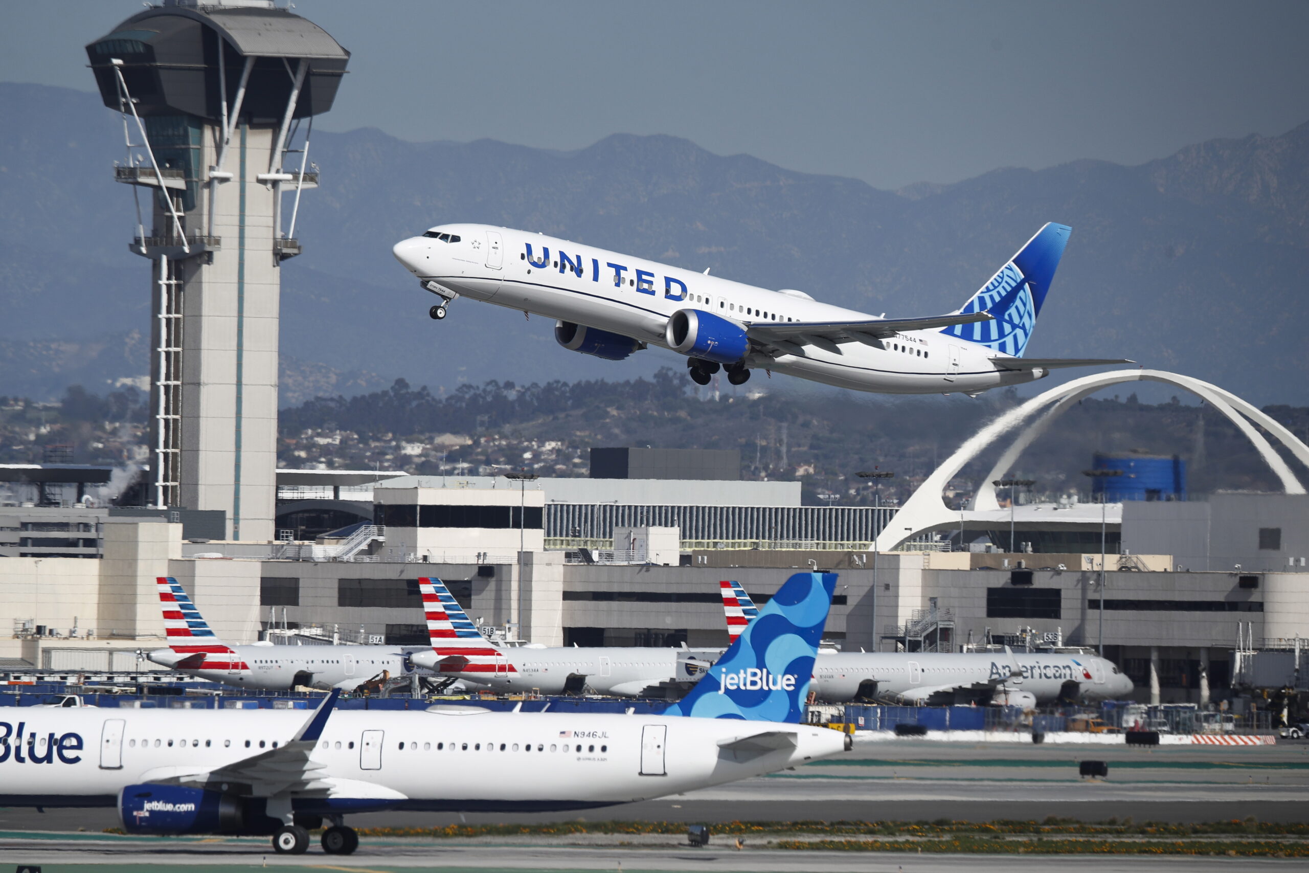 ΗΠΑ: Επιθεωρήθηκε σχεδόν το 94% των Boeing 737 MAX 9 δύο αμερικανικών αεροπορικών εταιρειών